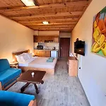 Margarita Mountain Lodge *