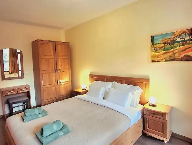 Margarita Mountain Lodge *